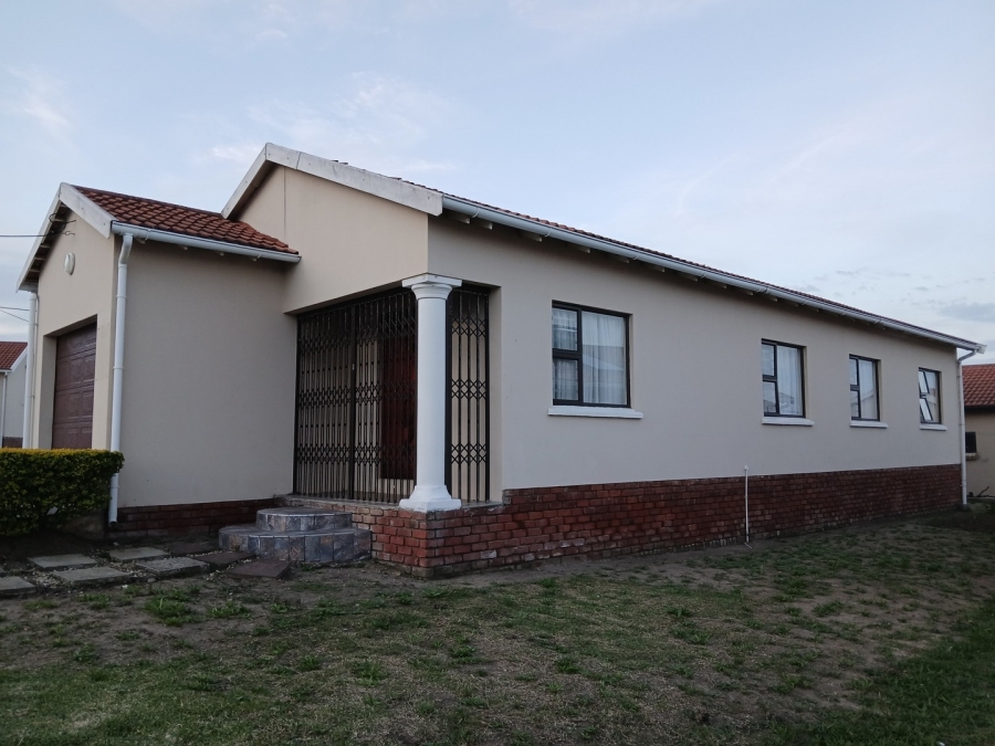 3 Bedroom Property for Sale in Cove Rock Eastern Cape
